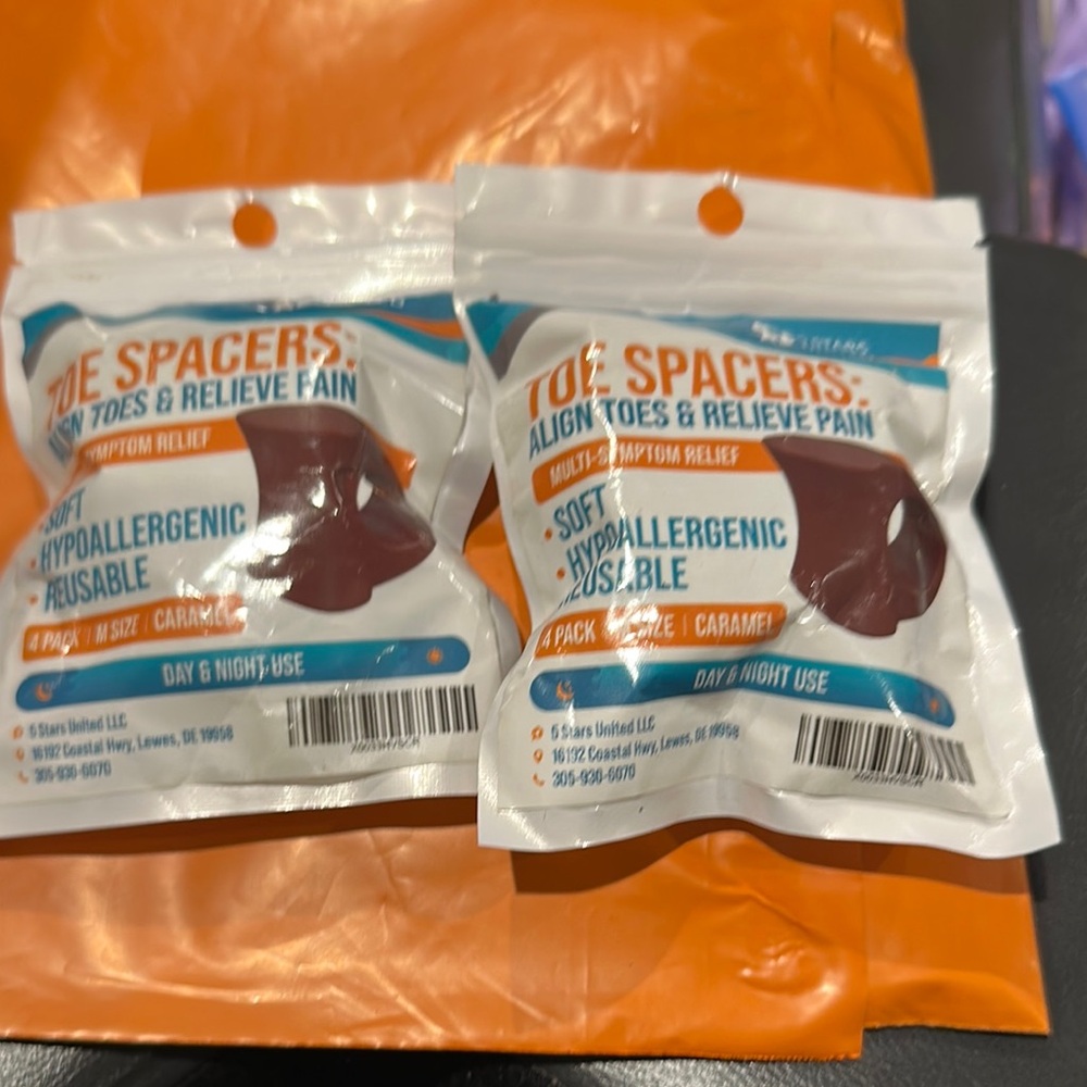 Toe Spacers - size M in Caramel